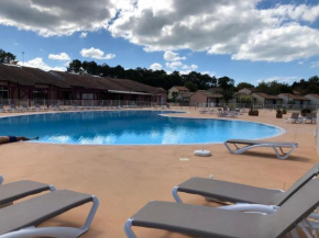 *Jolie maison proche plage et lac marin, avec piscine, tennis à Soustons Plage*